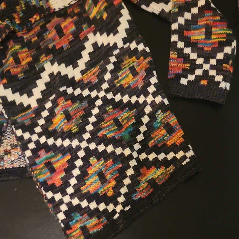 Intro Multicolor Southwestern Geometric Print Loose Women's Cardigan - Picture 5 of 11